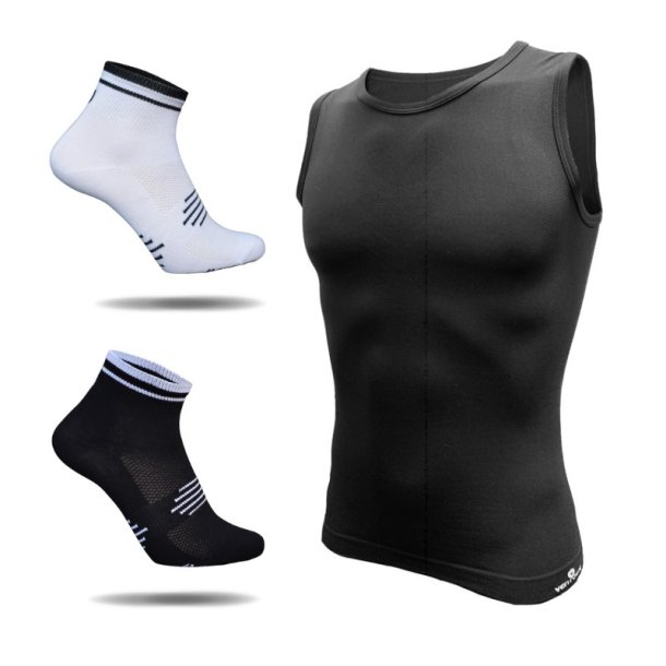 �rmel�s svedtr�je og 2 par Coolmax cykelstr�mper. Sort/hvid