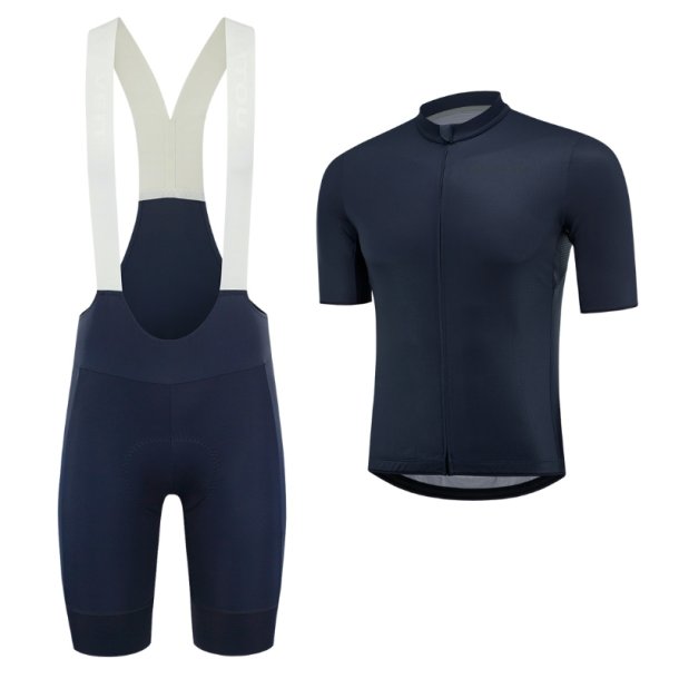S�ttilbud: Flow cykeltr�je og Bib cykelbukser. Sort/M�rkebl�