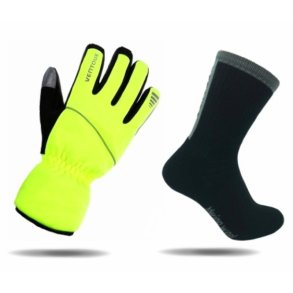 S�ttillbud: Mistral vinter cykelhandsker i neongul plus et par super varme Merino cykelstr�mper (sort/gr�)
